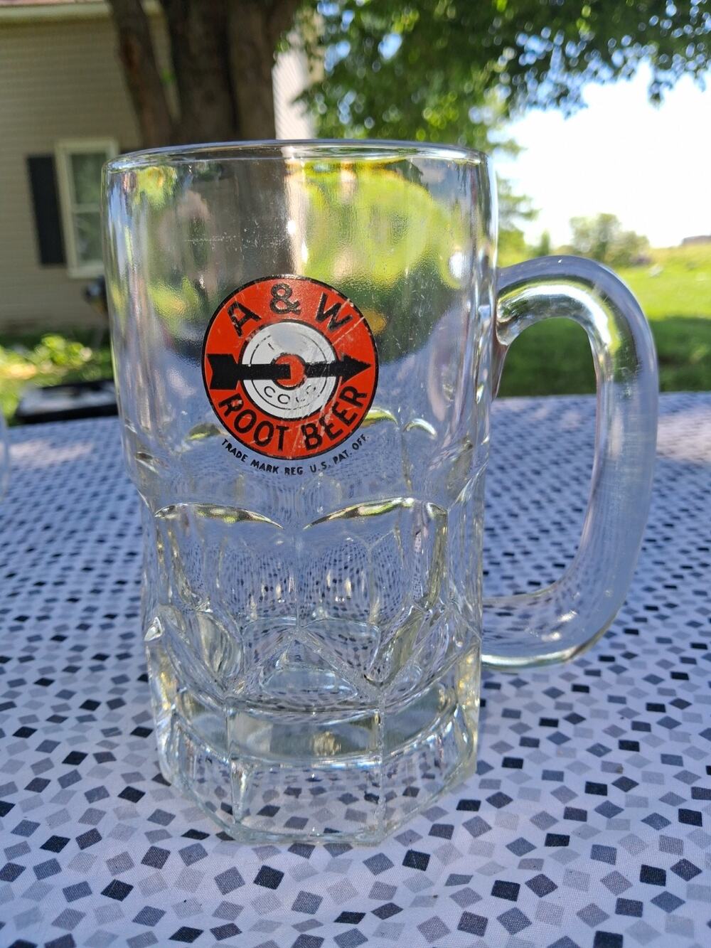 Vintage 1960’s A&W ROOT BEER Bullseye Arrow Logo Heavy GLASS MUG 5.75”